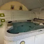 Dans Villa Spa Hammam Sauna Piscine, 5 Chambres Villa Juan-les-Pins