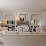 Dans Villa Spa Hammam Sauna Piscine, 5 Chambres * Juan-les-Pins