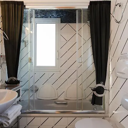 Dans Villa Spa Hammam Sauna Piscine, 5 Chambres 빌라 *