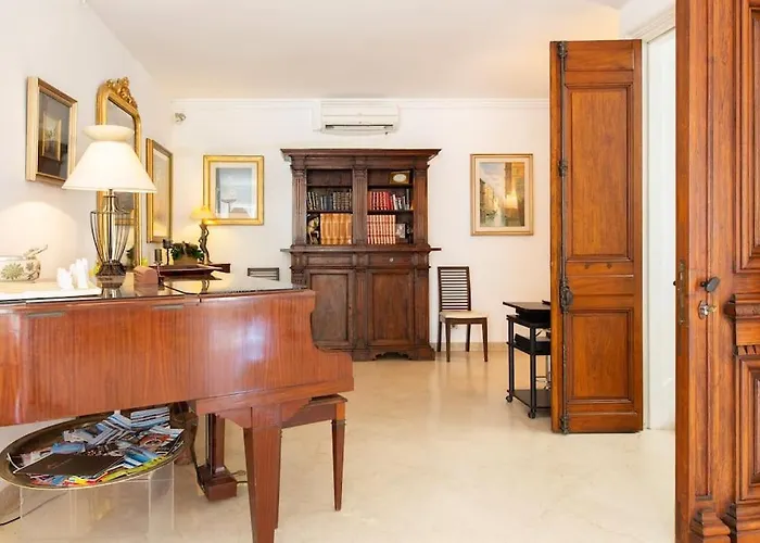 Dans Villa Spa Hammam Sauna Piscine, 5 Chambres Juan-les-Pins