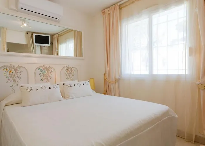 Dans Villa Spa Hammam Sauna Piscine, 5 Chambres * Juan-les-Pins