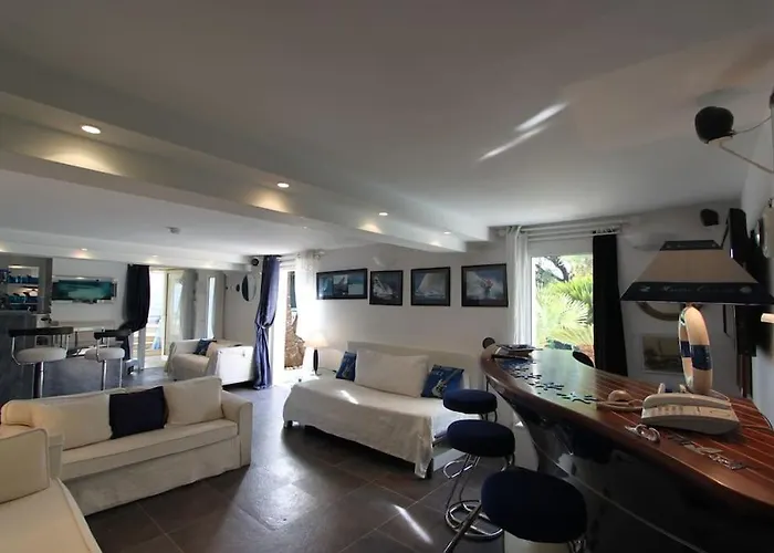 Dans Villa Spa Hammam Sauna Piscine, 5 Chambres Villa