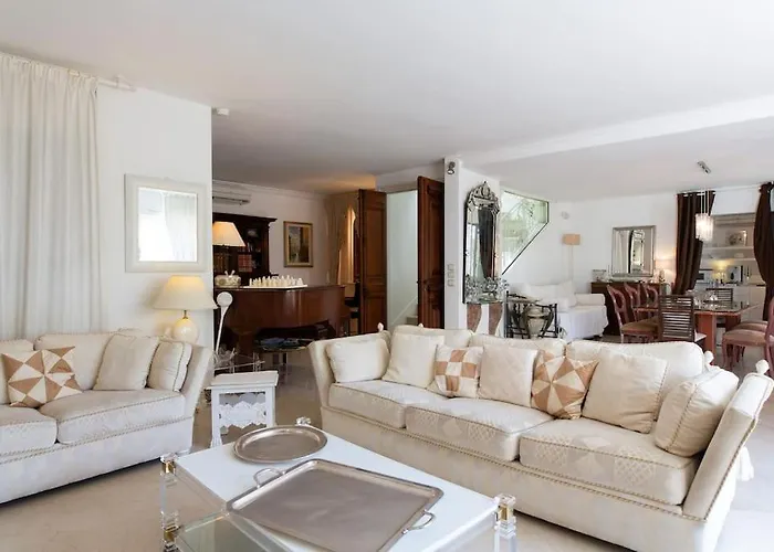 Dans Villa Spa Hammam Sauna Piscine, 5 Chambres