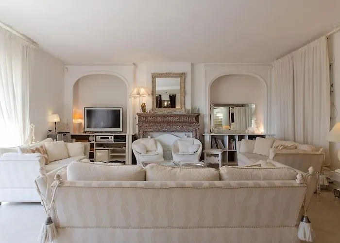 Dans Villa Spa Hammam Sauna Piscine, 5 Chambres * Juan-les-Pins