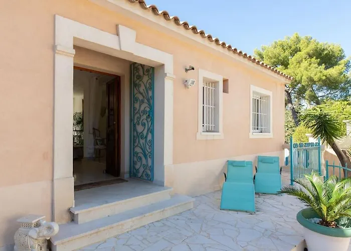 Villa Dans Villa Spa Hammam Sauna Piscine, 5 Chambres *